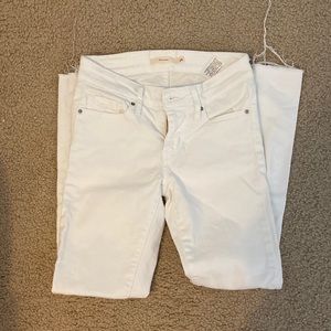 Levi’s 711 Skinny Jeans